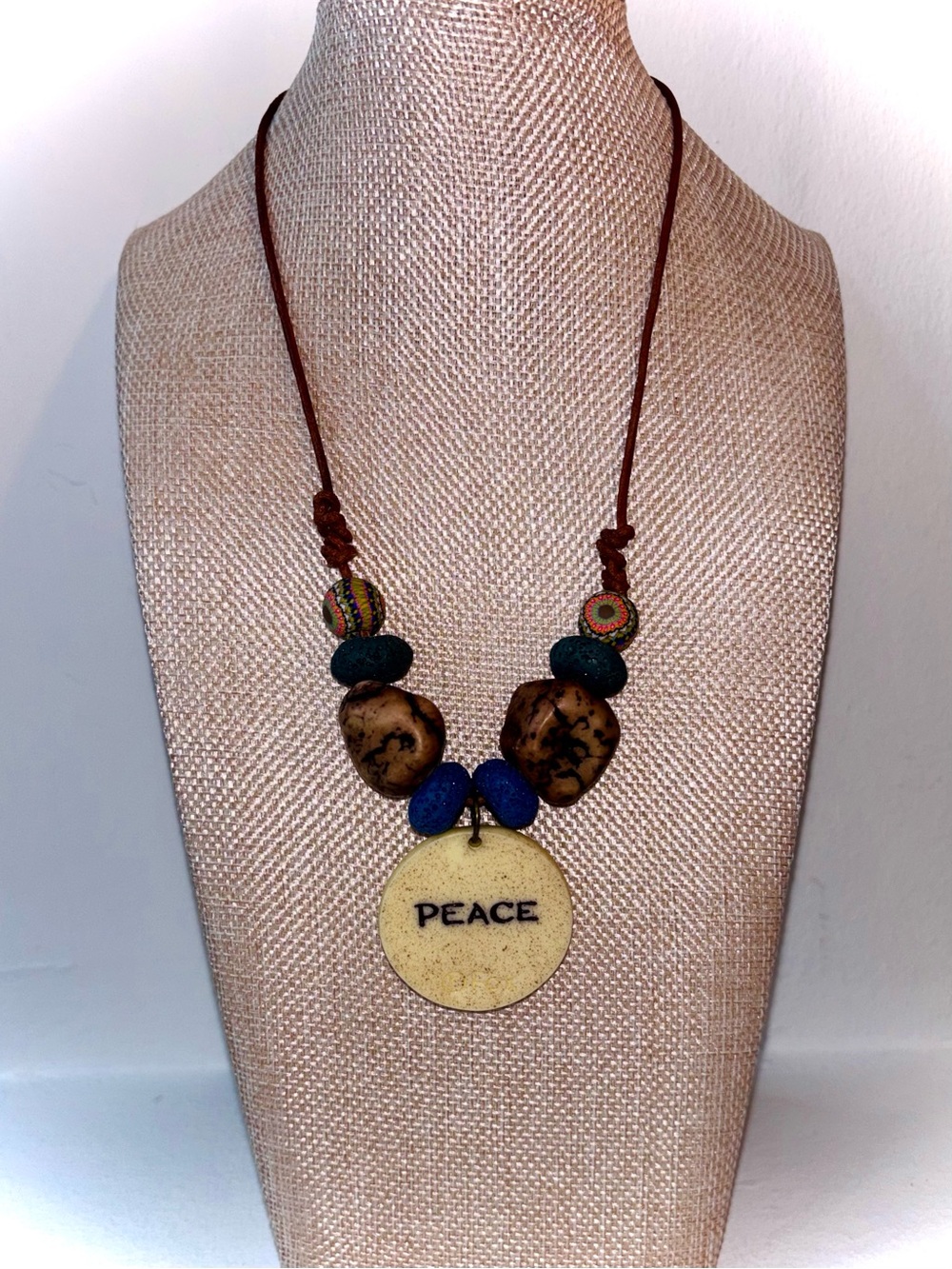 Hand Crafted Tribal Necklace Earthy Style - Picture 4 of 8